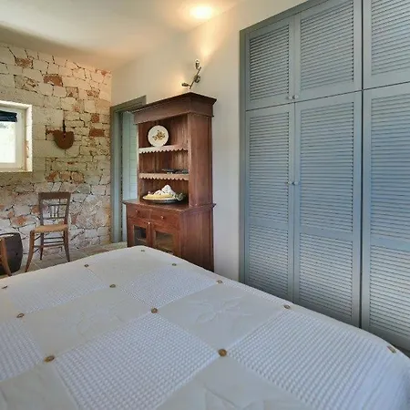 Villa Trulli Cortese Con Piscina Cisternino