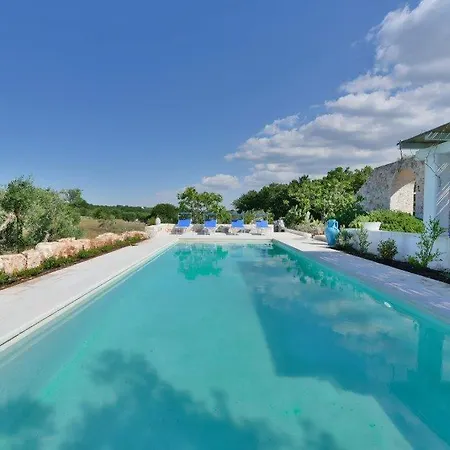 Trulli Cortese Con Piscina Villa *